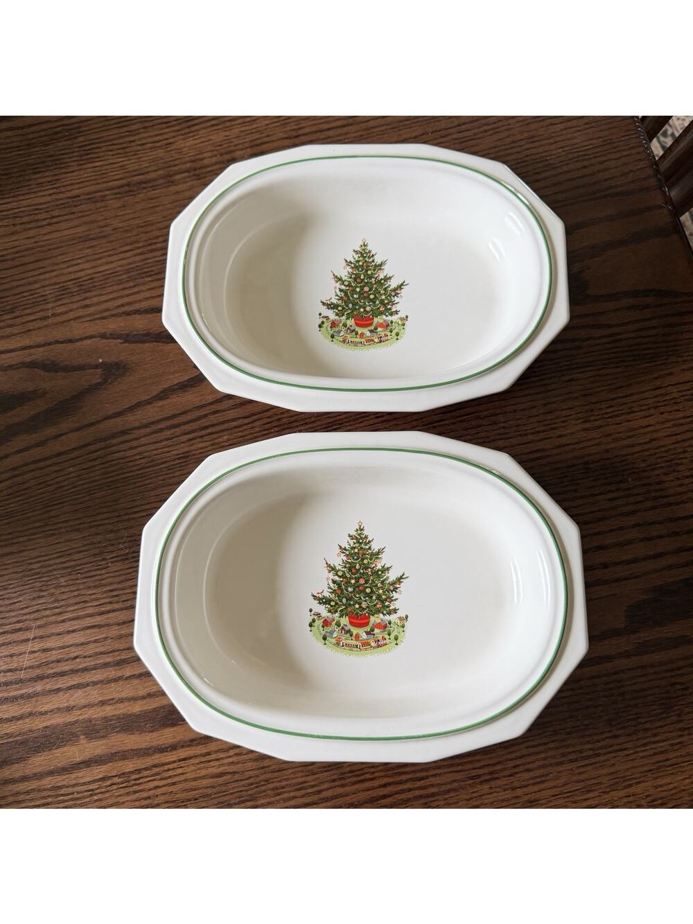 Vintage Pfaltzgraff Christmas Heritage 11”X8.25” Salad Vegetable Oval Bowls Set‎